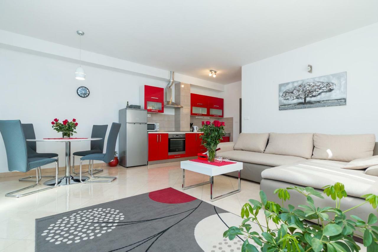 Apartment Jurasin Kastela Exterior photo